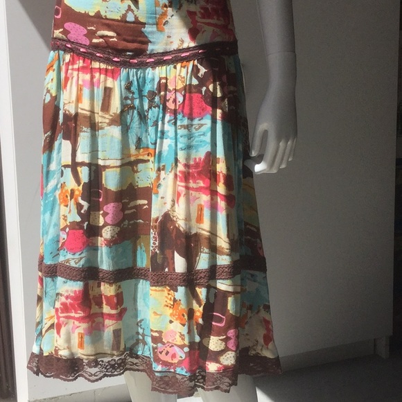 Wet Seal Dresses & Skirts - Festive knee length skirt.